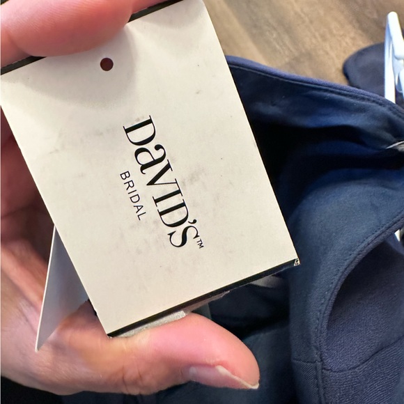 COPY - VERA WANG 'White' Bridesmaid Prom V-Wire Crepe Mermaid Dress midnightblu… - Picture 7 of 17